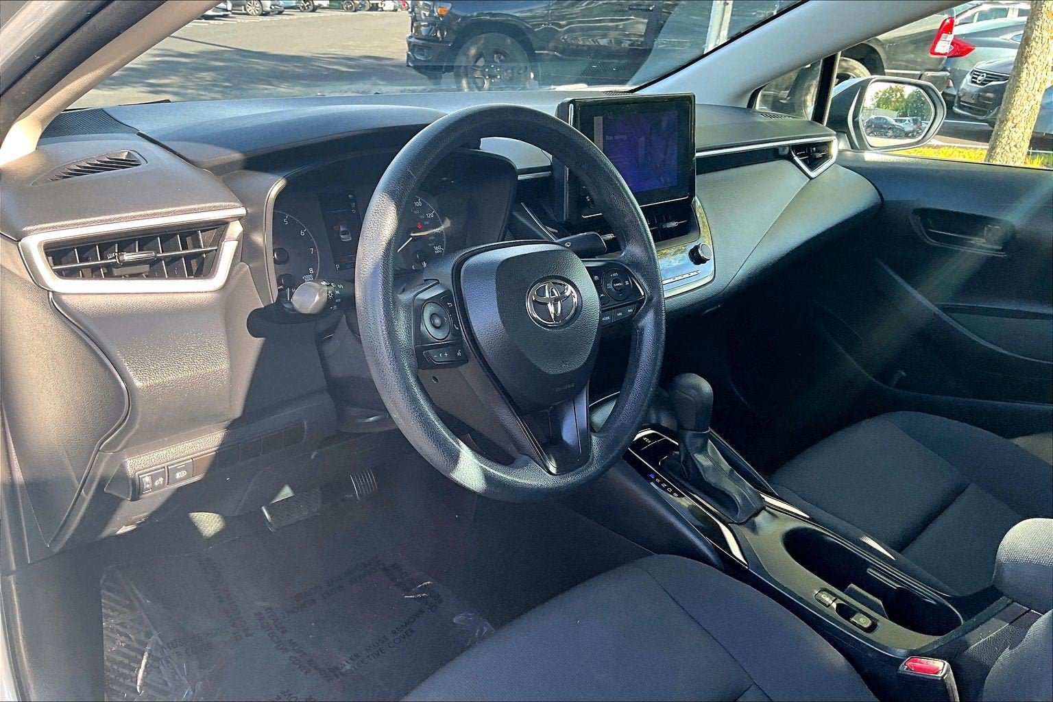 Used 2023 Toyota Corolla LE FWD image 13