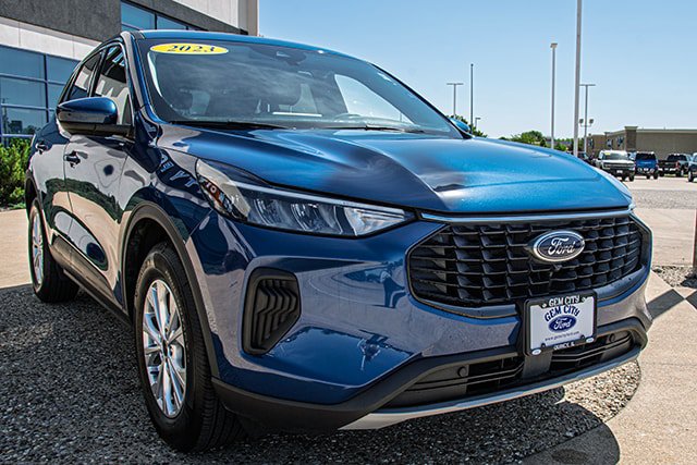 Used 2023 Ford Escape Active w/ Tech Pack #2 AWD/4WD image 7