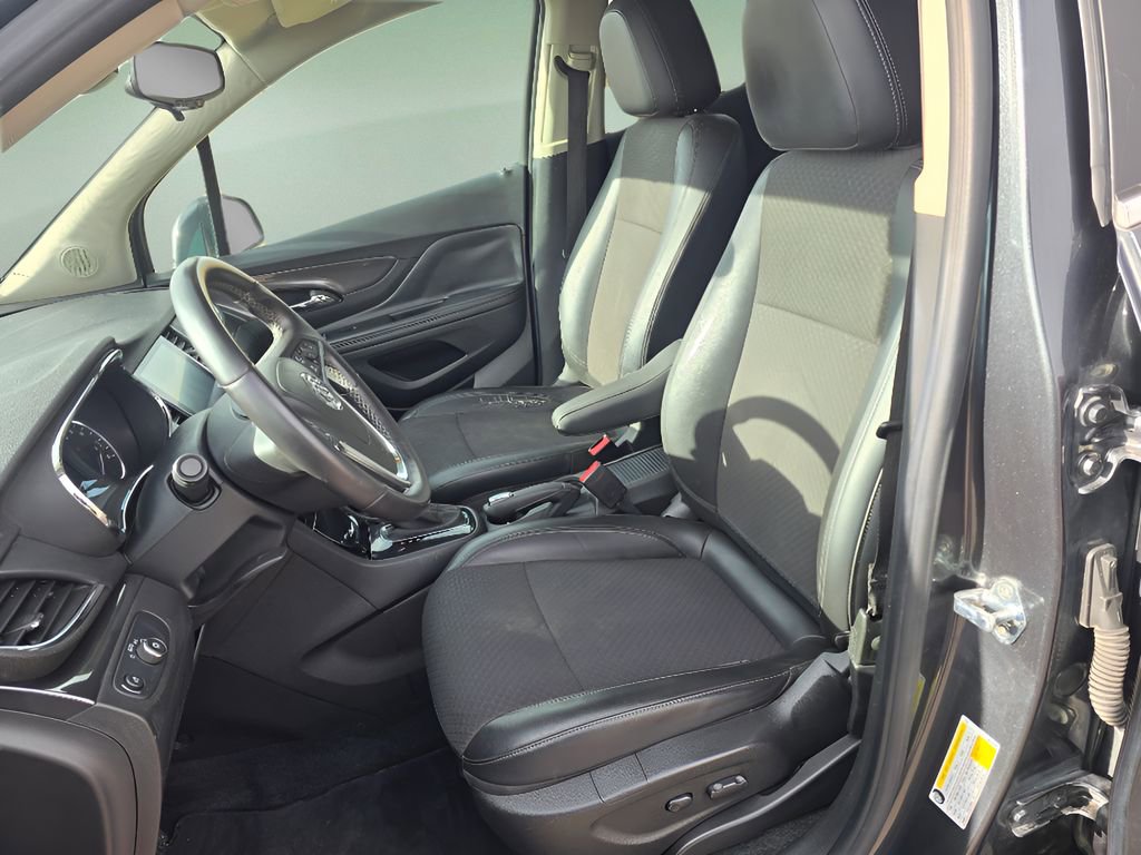 Used 2018 Buick Encore Preferred image 13