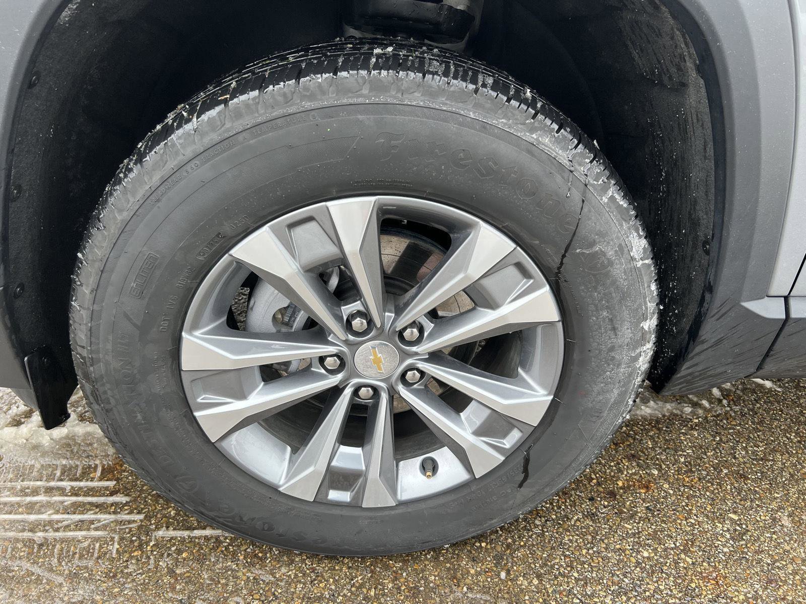 Used 2025 Chevrolet Equinox LT image 41