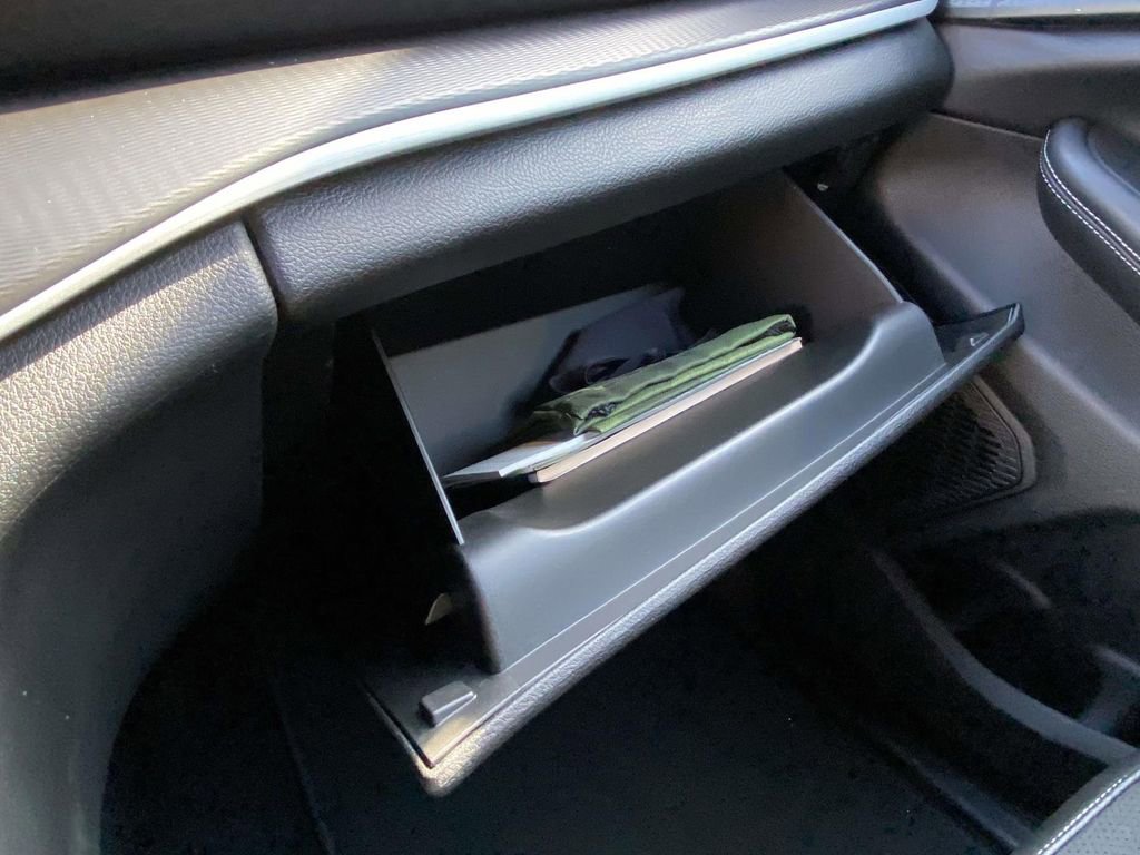 Used 2024 Jeep Grand Cherokee L Altitude image 32