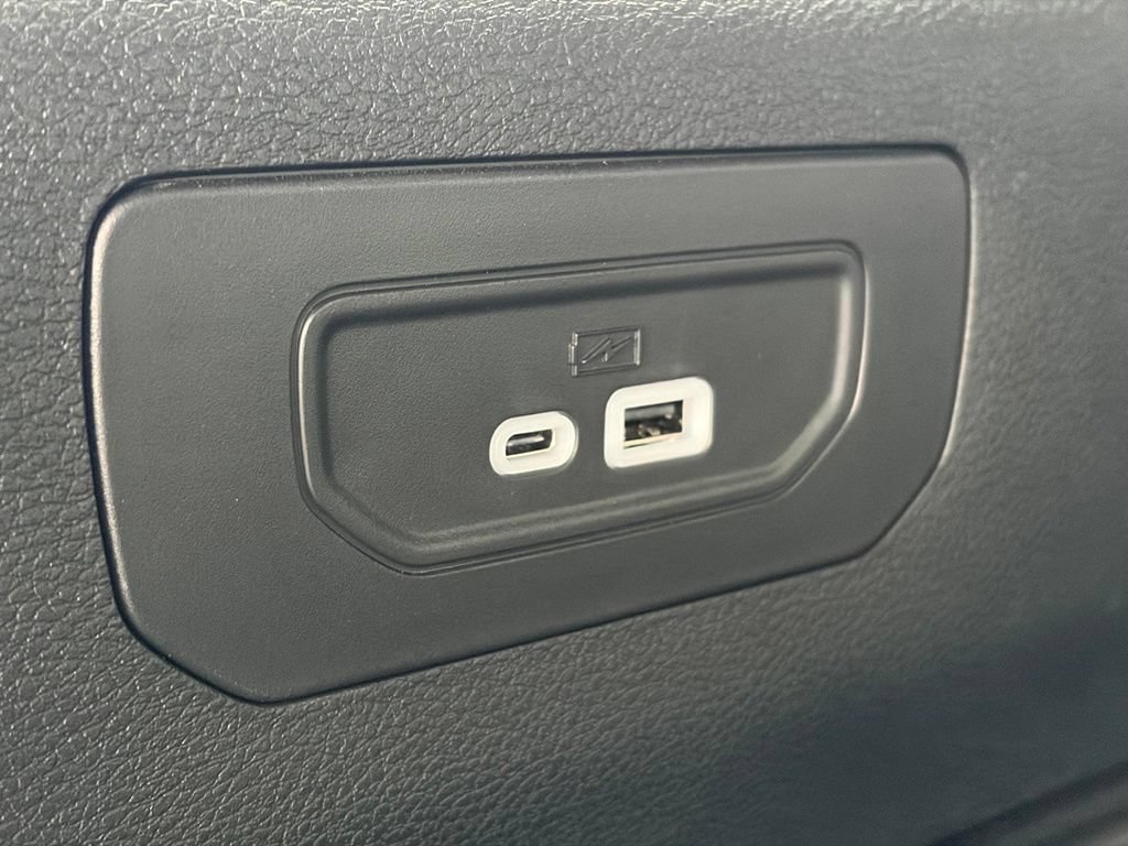 Used 2023 Jeep Grand Cherokee L Altitude AWD/4WD image 12