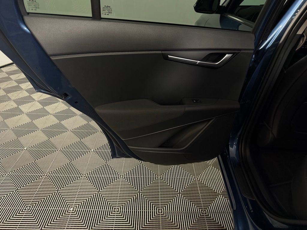 Used 2025 Kia Niro Wind FWD image 27