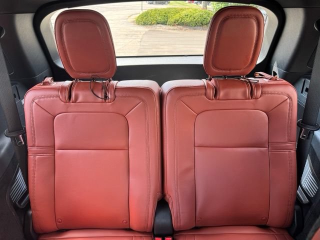 Used 2025 Lincoln Aviator Reserve w/ Equipment Group 201A AWD/4WD image 28