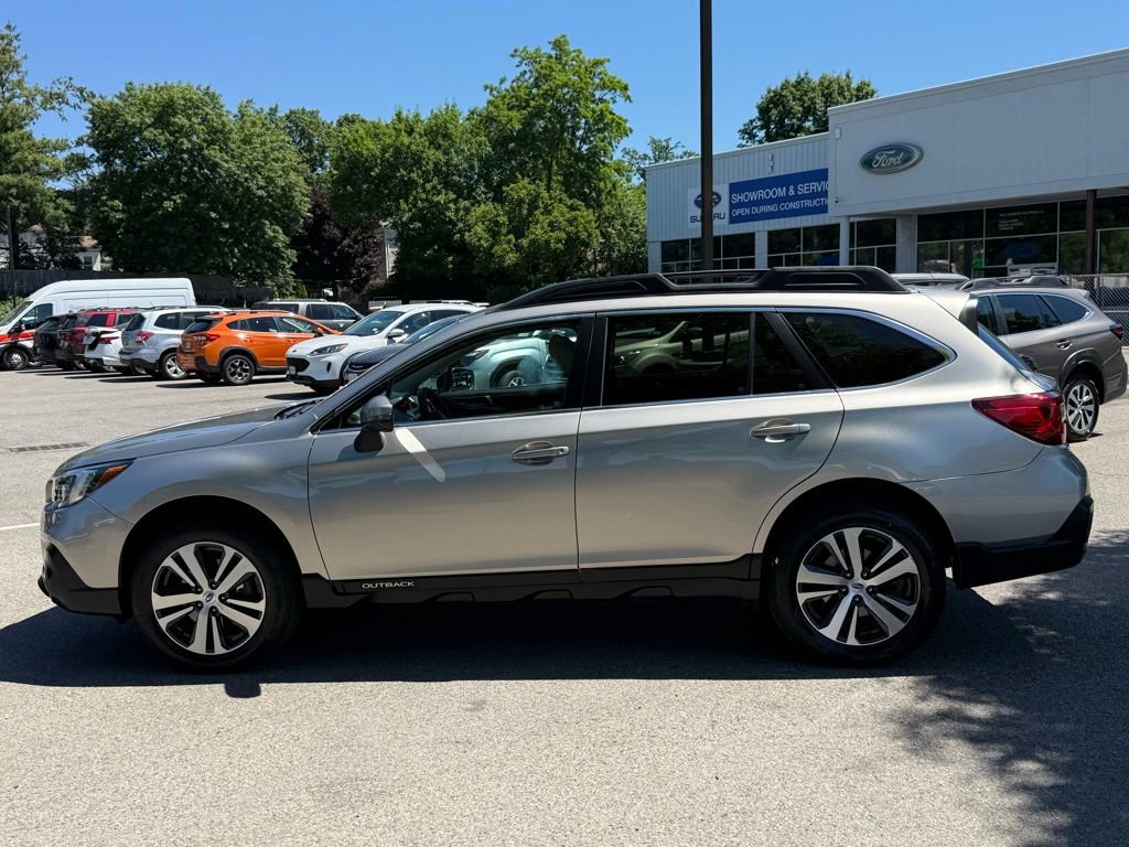 Used 2019 Subaru Outback 3.6R Limited AWD/4WD image 9
