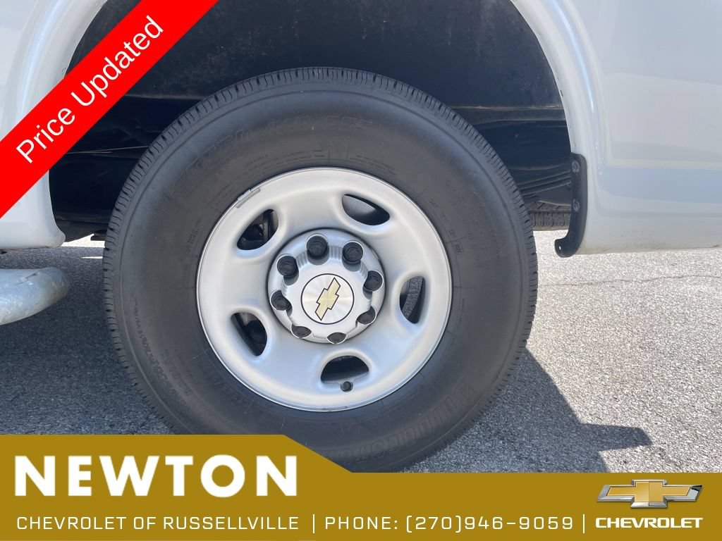 Used 2024 Chevrolet Express 2500 w/ Driver Convenience Package RWD image 35