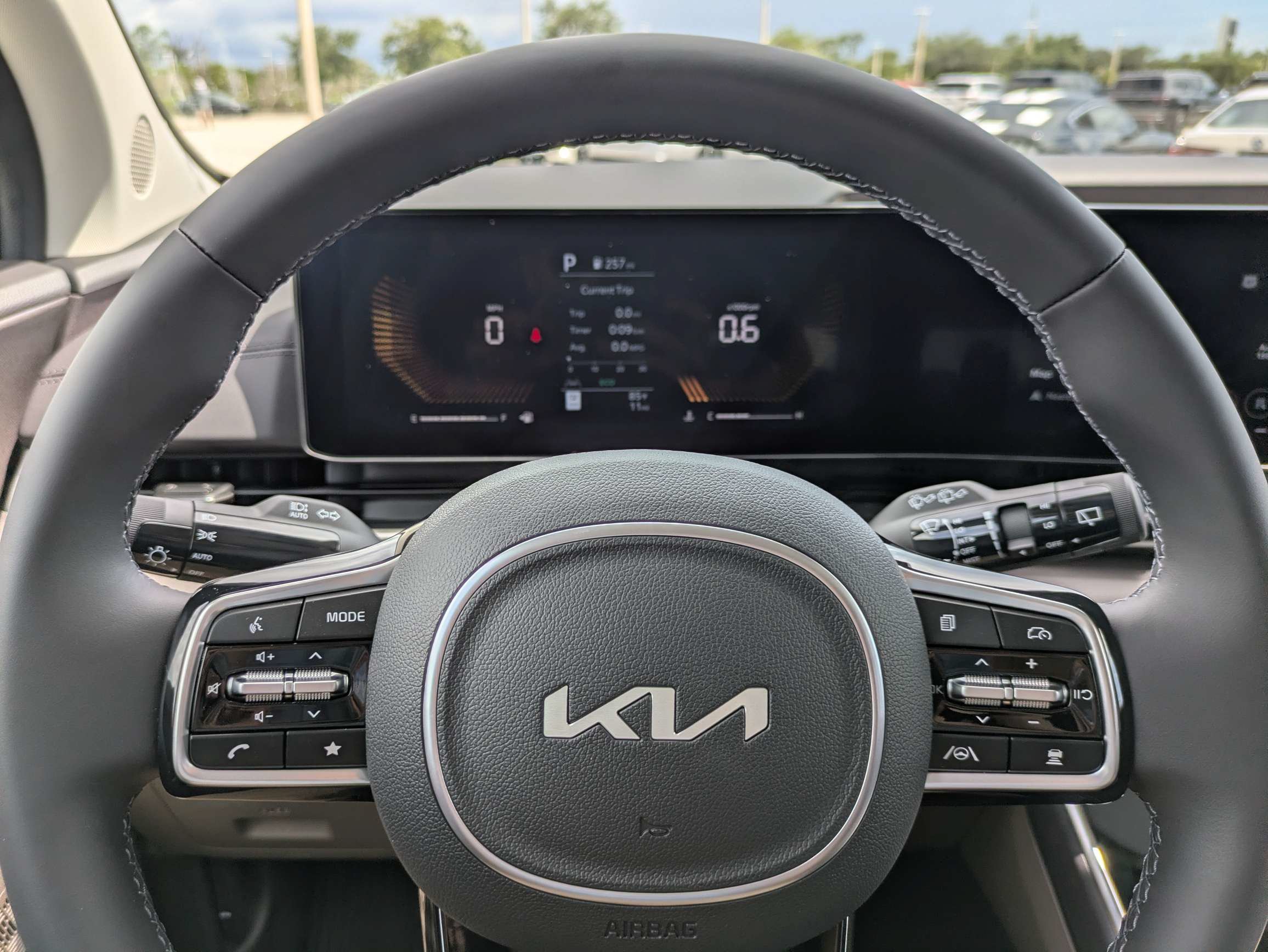 New 2026 Kia Carnival EX FWD image 36