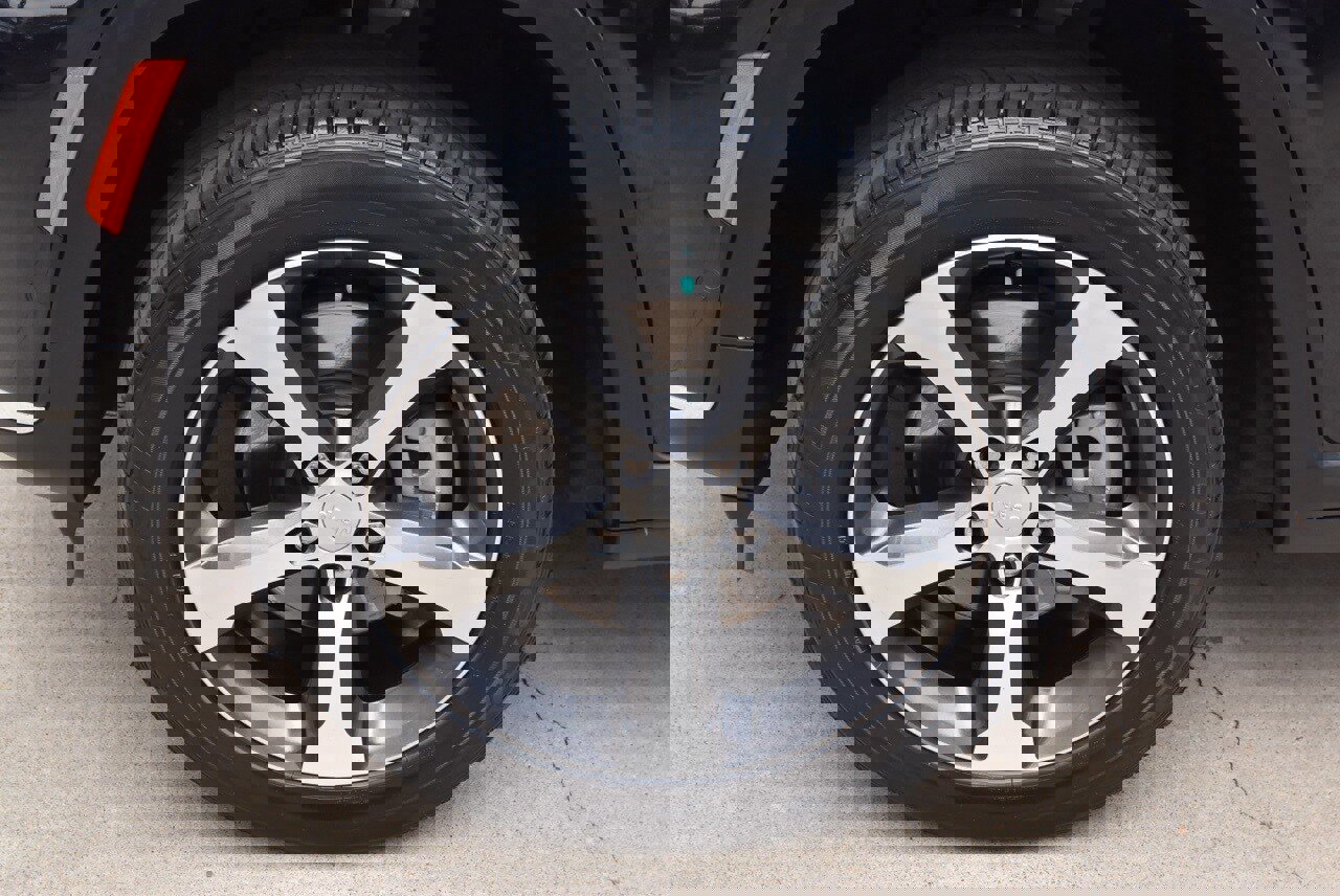 Used 2023 Jeep Grand Cherokee L Limited w/ Luxury Tech Group II image 39