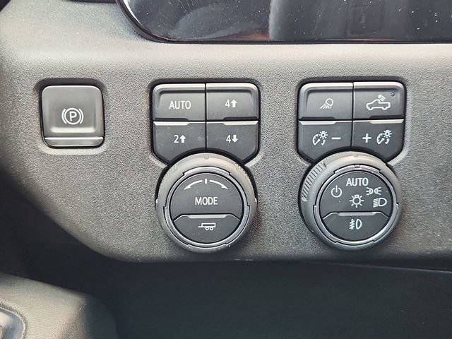Used 2024 Chevrolet Silverado 1500 RST AWD/4WD image 17