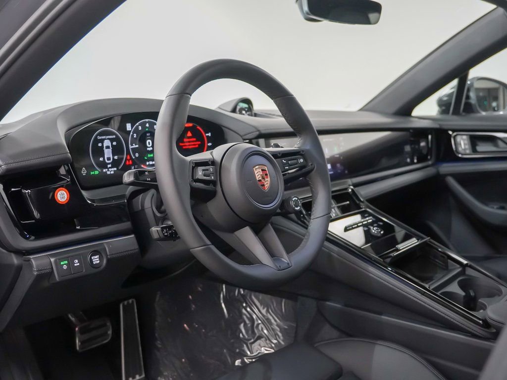New 2026 Porsche Panamera 4 image 4