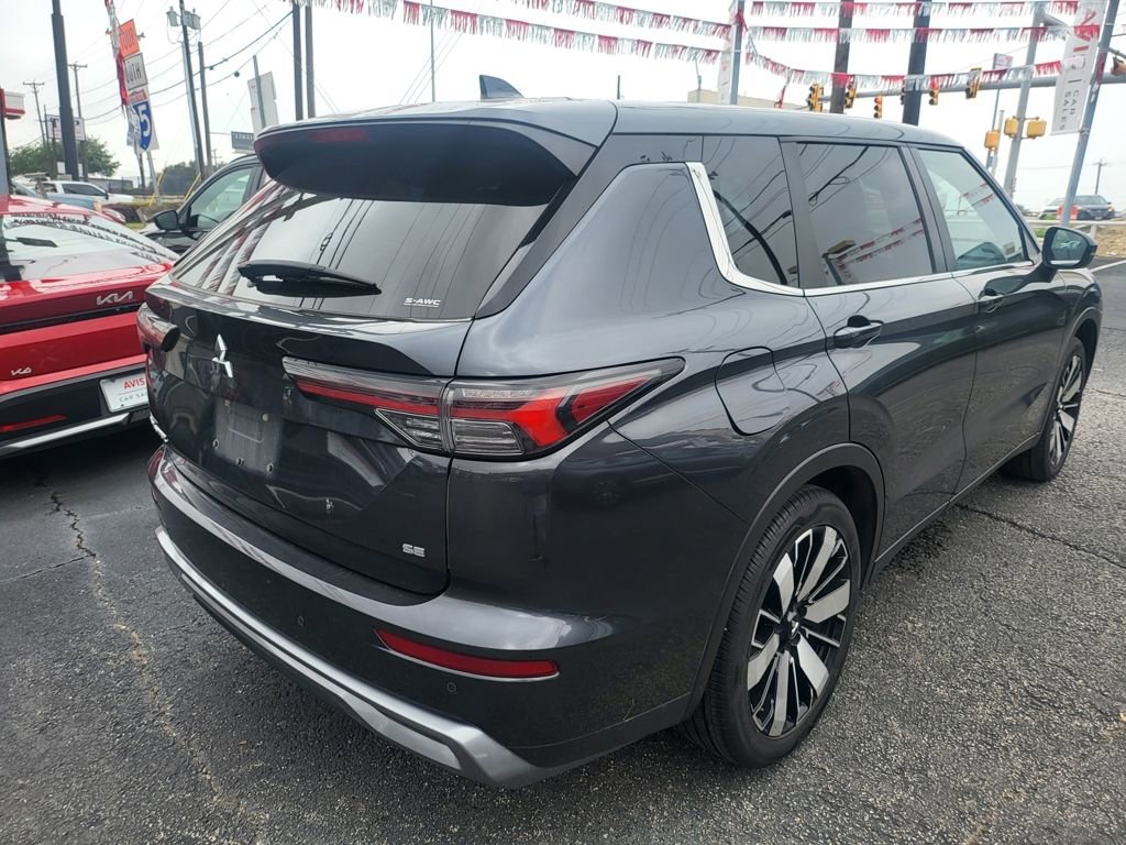 Used 2025 Mitsubishi Outlander SE AWD/4WD image 8
