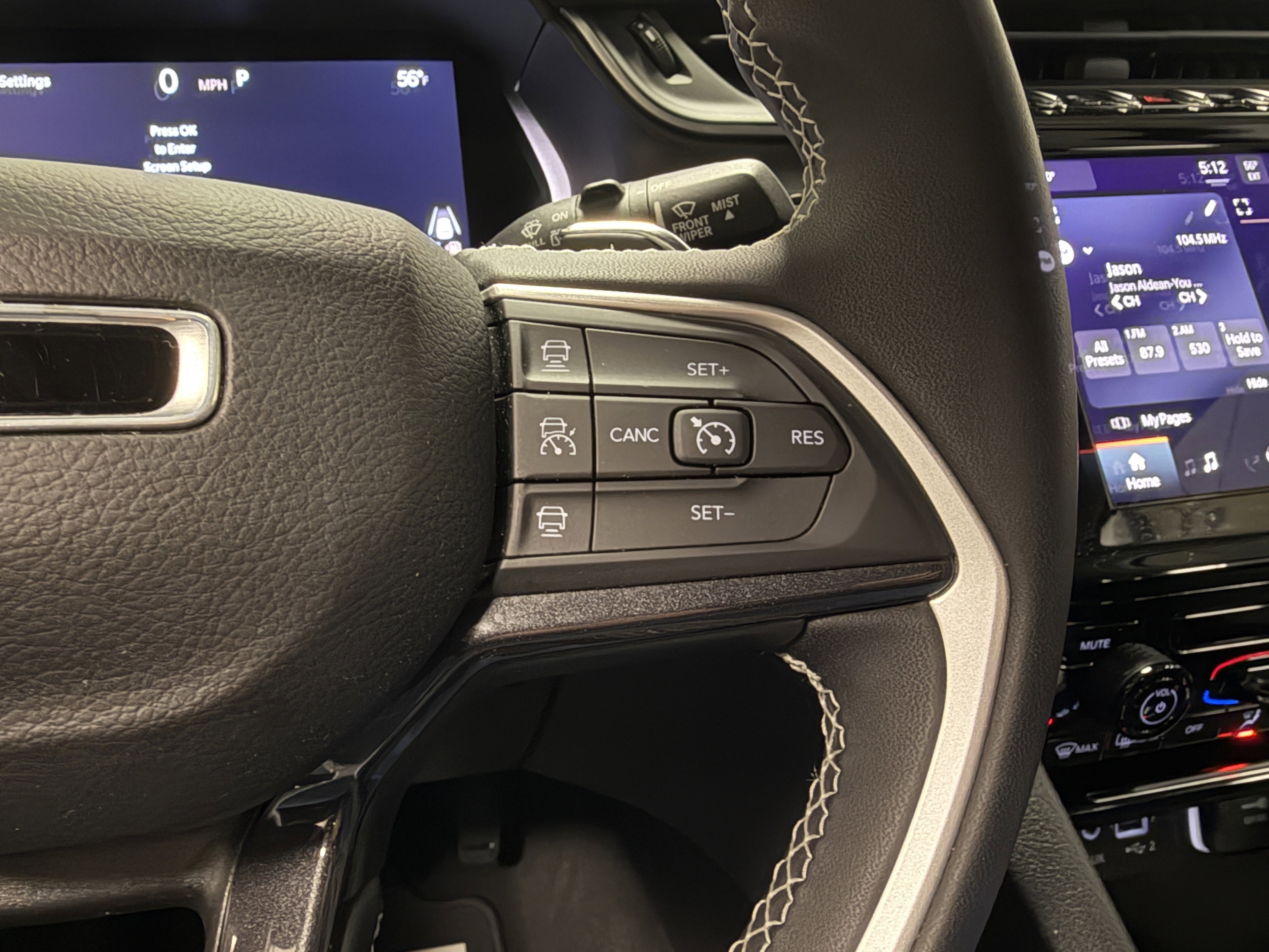 Used 2023 Jeep Grand Cherokee Laredo image 16