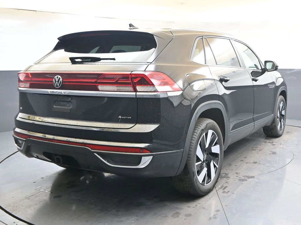 Certified 2025 Volkswagen Atlas Cross Sport SE image 5