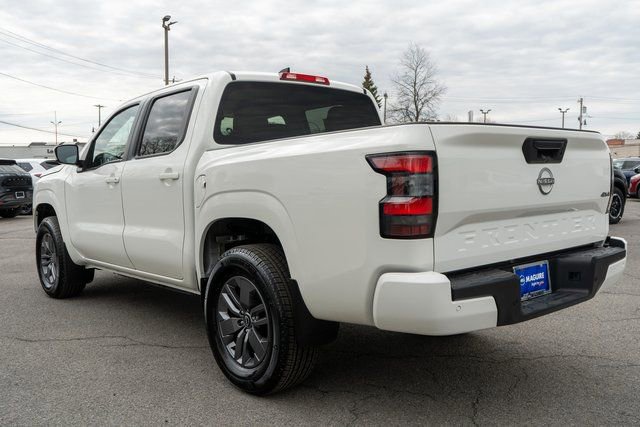 Certified 2025 Nissan Frontier SV image 8