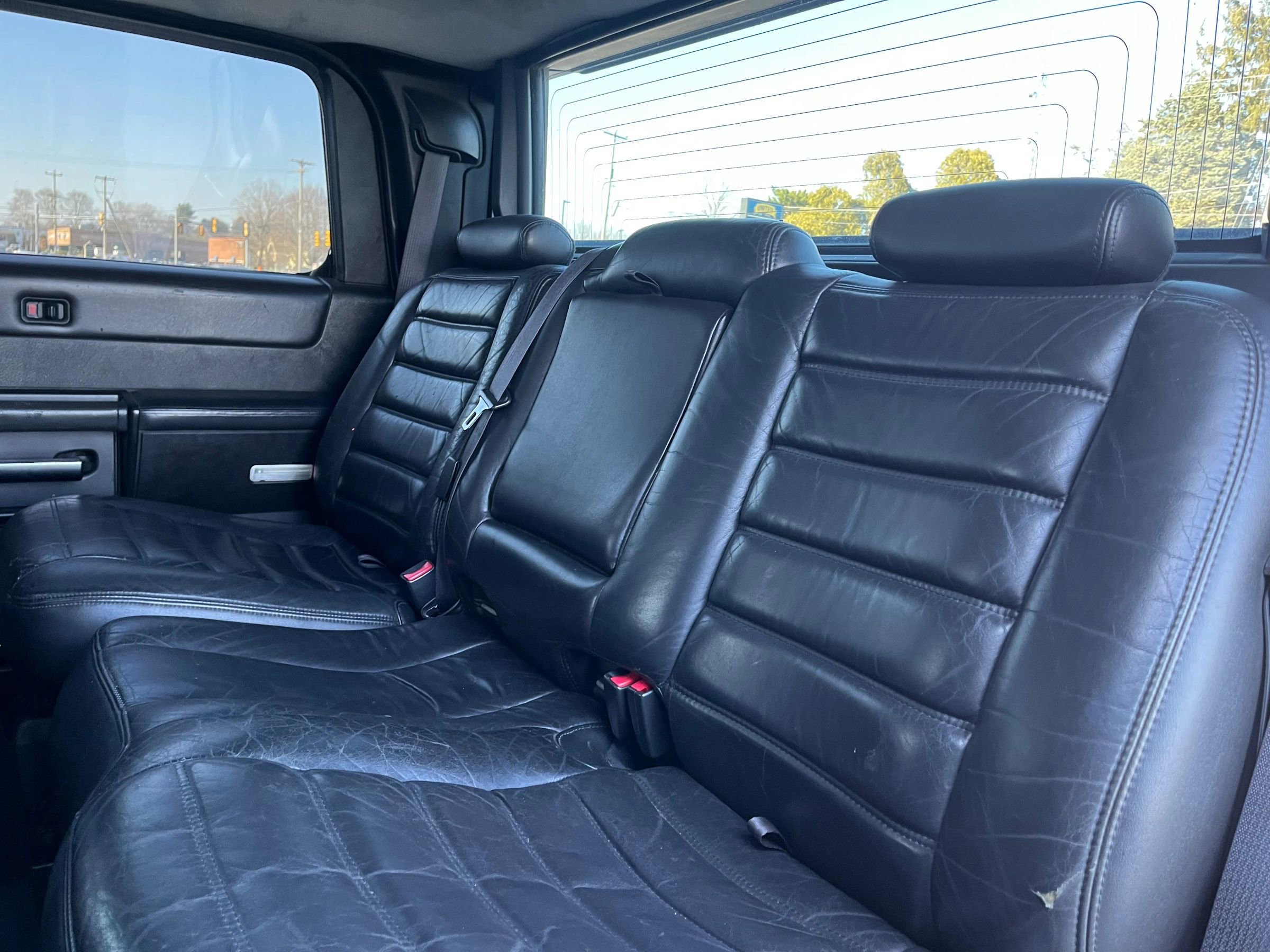 Used 2005 HUMMER H2 SUT w/ Preferred Equipment Group image 17