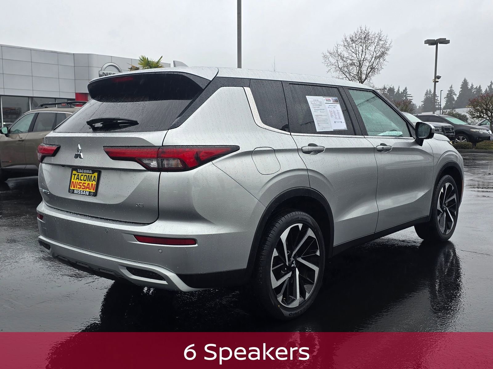 Used 2024 Mitsubishi Outlander SE image 5