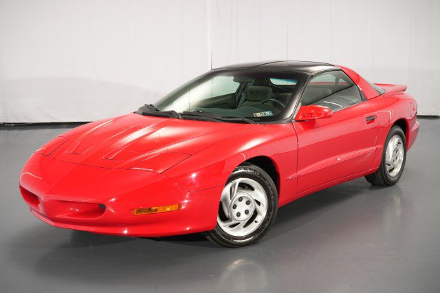 Used 1994 Pontiac Firebird Formula RWD image 4