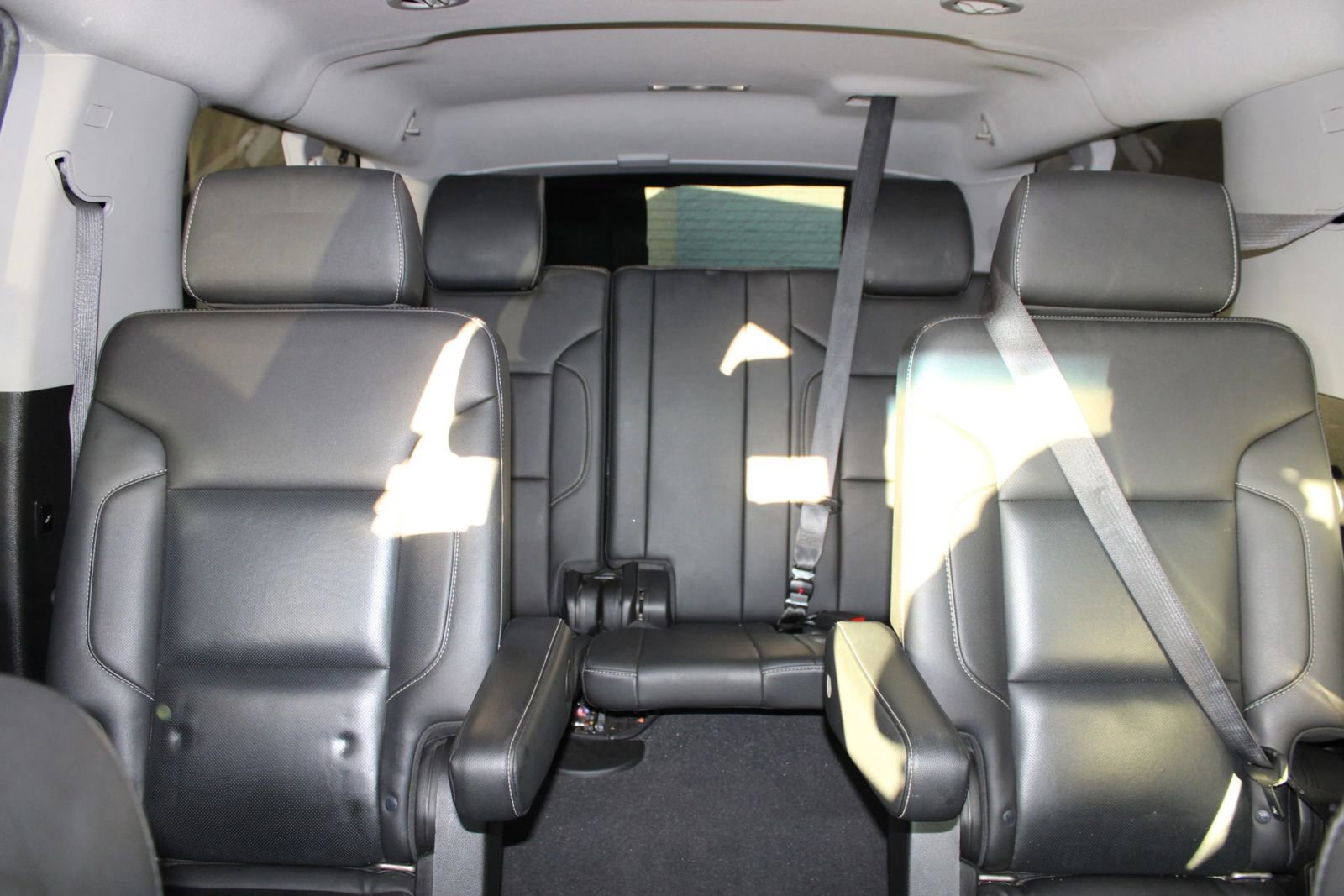 Used 2019 GMC Yukon XL SLT w/ Graphite Performance Edition image 15