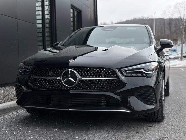 Used 2025 Mercedes-Benz CLA 250 4MATIC image 3