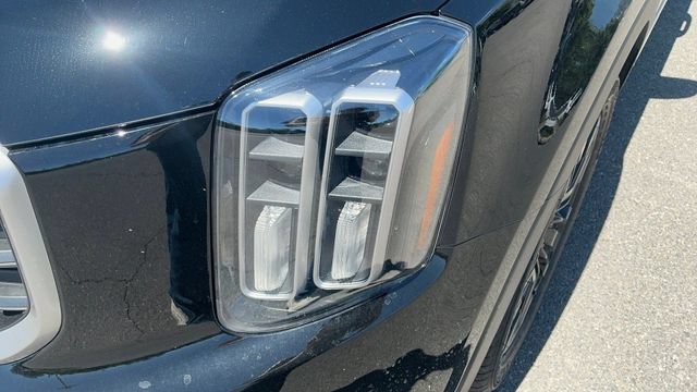 Used 2025 Kia Telluride SX w/ SX Captain's Chair Package AWD/4WD image 17