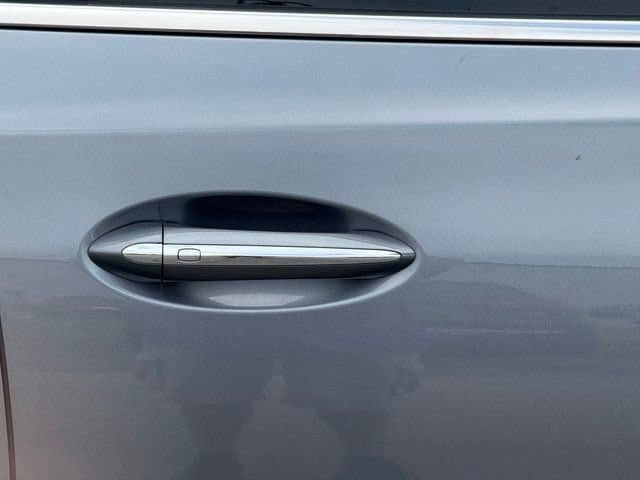 Used 2020 Buick Enclave Essence FWD image 14