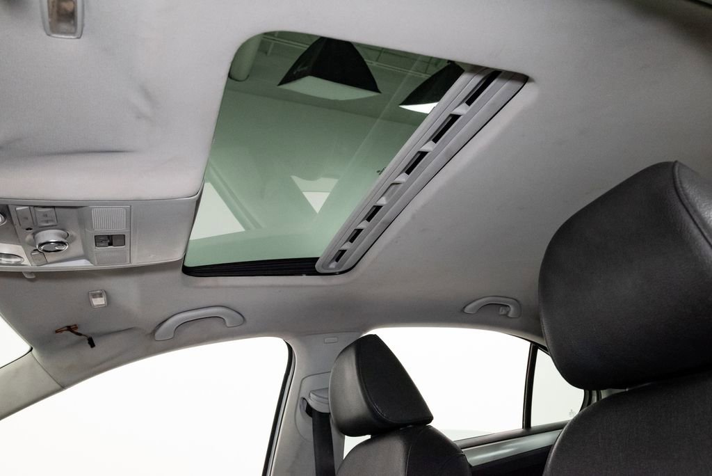 Used 2011 Volkswagen Jetta TDI image 11