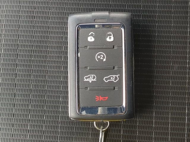 Used 2025 Jeep Grand Wagoneer L Series III w/ Rear Seat Video Group 1 AWD/4WD image 39