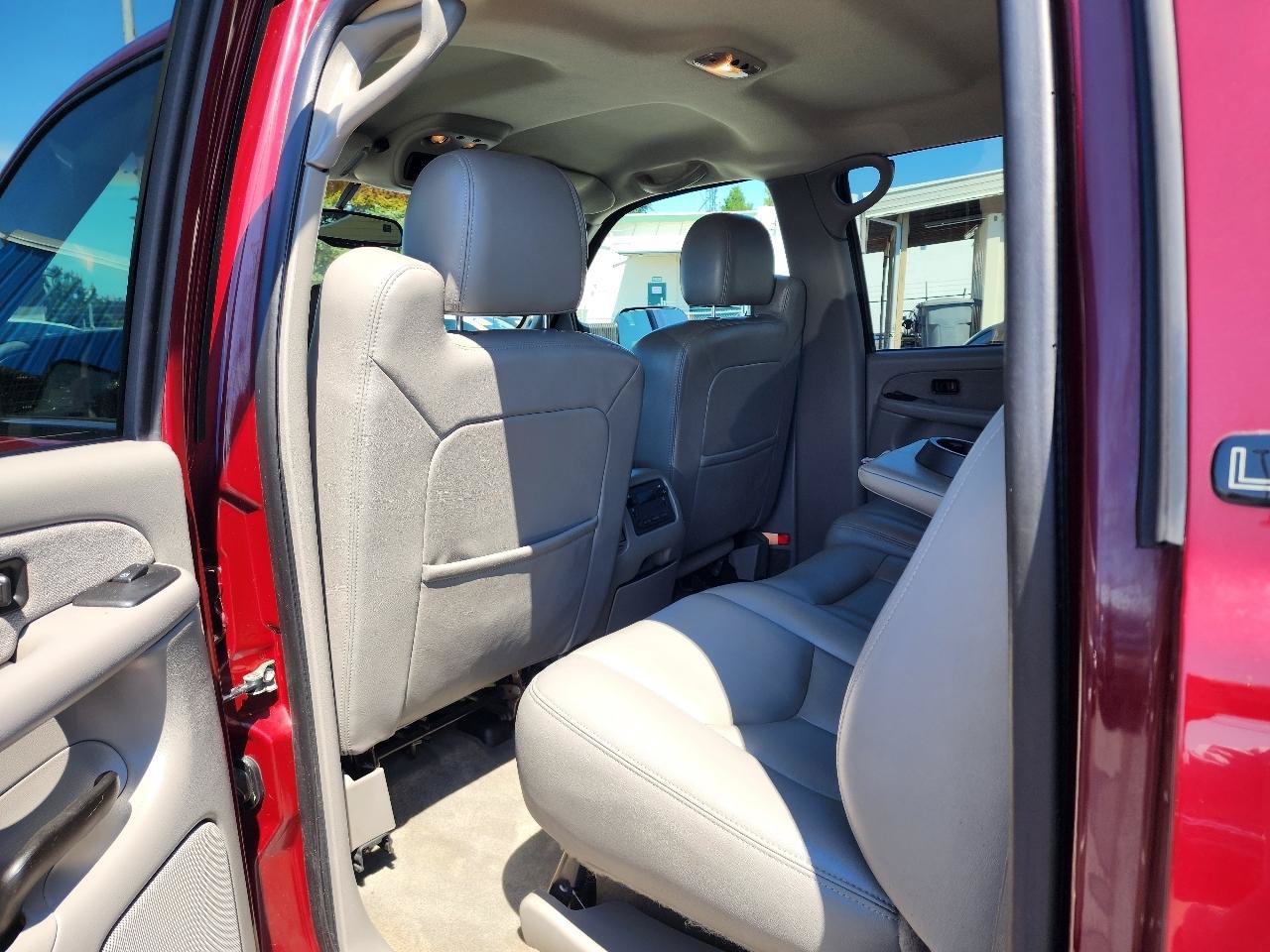 Used 2003 Chevrolet Silverado 2500 LT AWD/4WD image 22