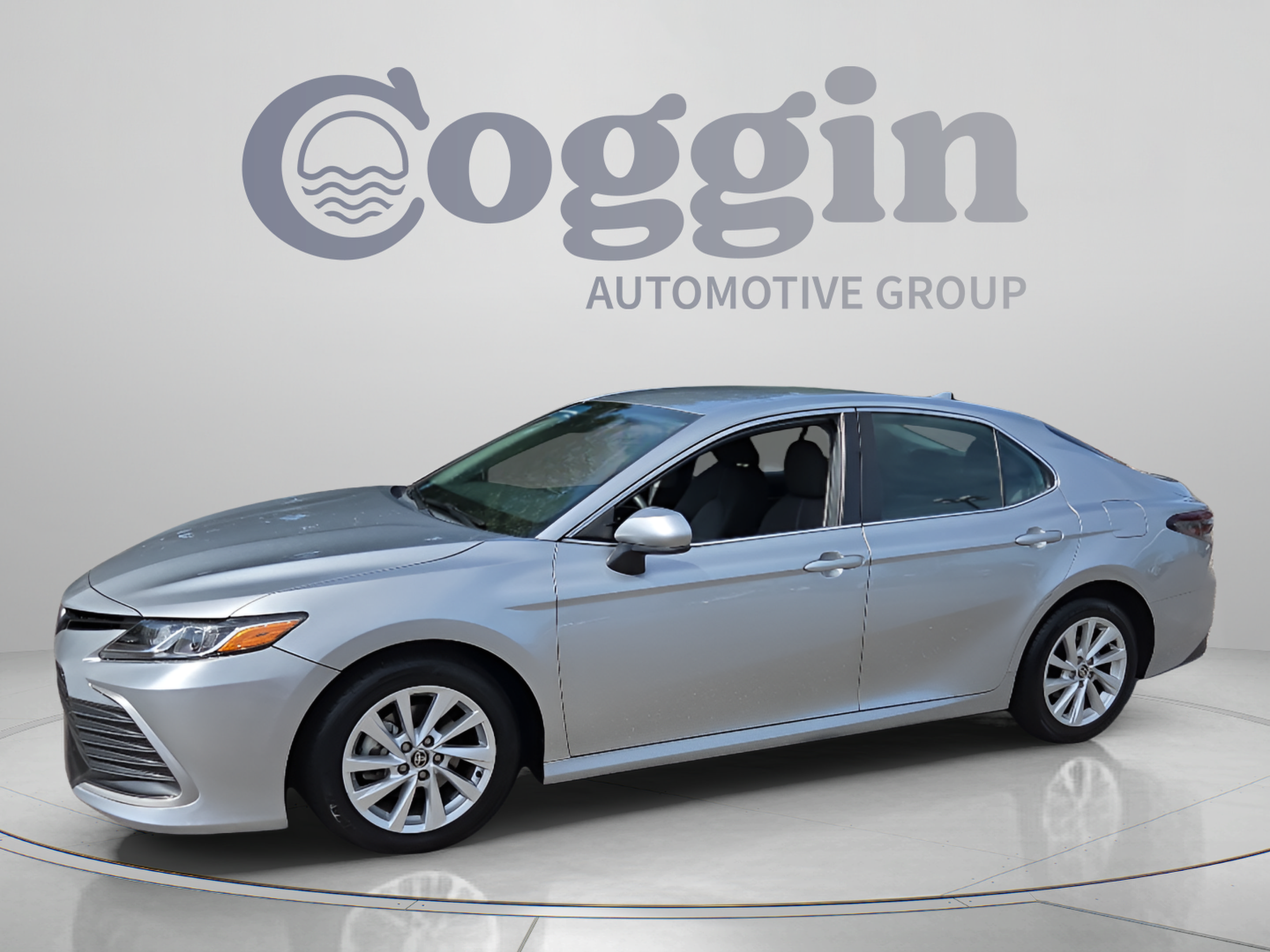 Used 2024 Toyota Camry LE FWD image 1