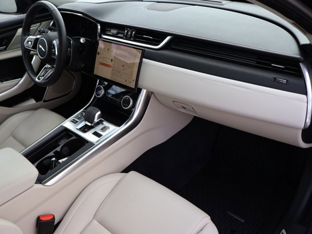 Used 2023 Jaguar XF R-Dynamic SE image 30