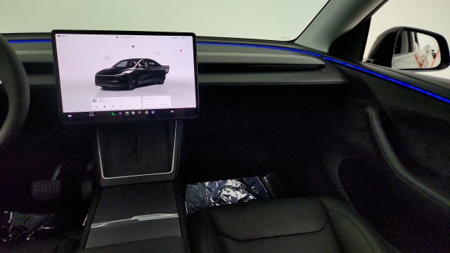 Used 2026 Tesla Model Y 2WD image 49