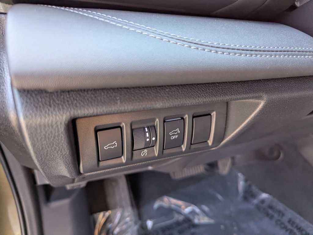 Used 2025 Subaru Outback Limited AWD/4WD image 15
