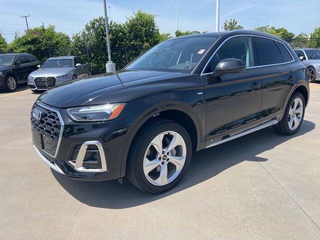 Used 2023 Audi Q5 2.0T Premium Plus w/ Premium Plus Package AWD/4WD image 3