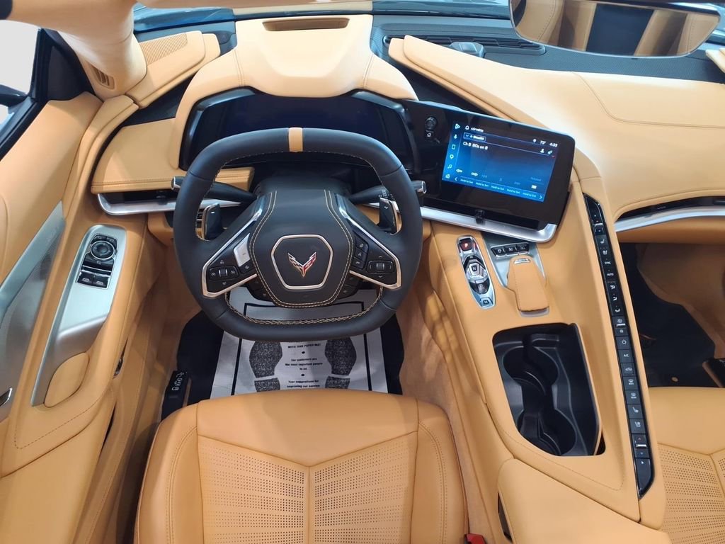 Used 2025 Chevrolet Corvette Stingray Premium Cpe w/ Z51 Performance Package RWD image 11