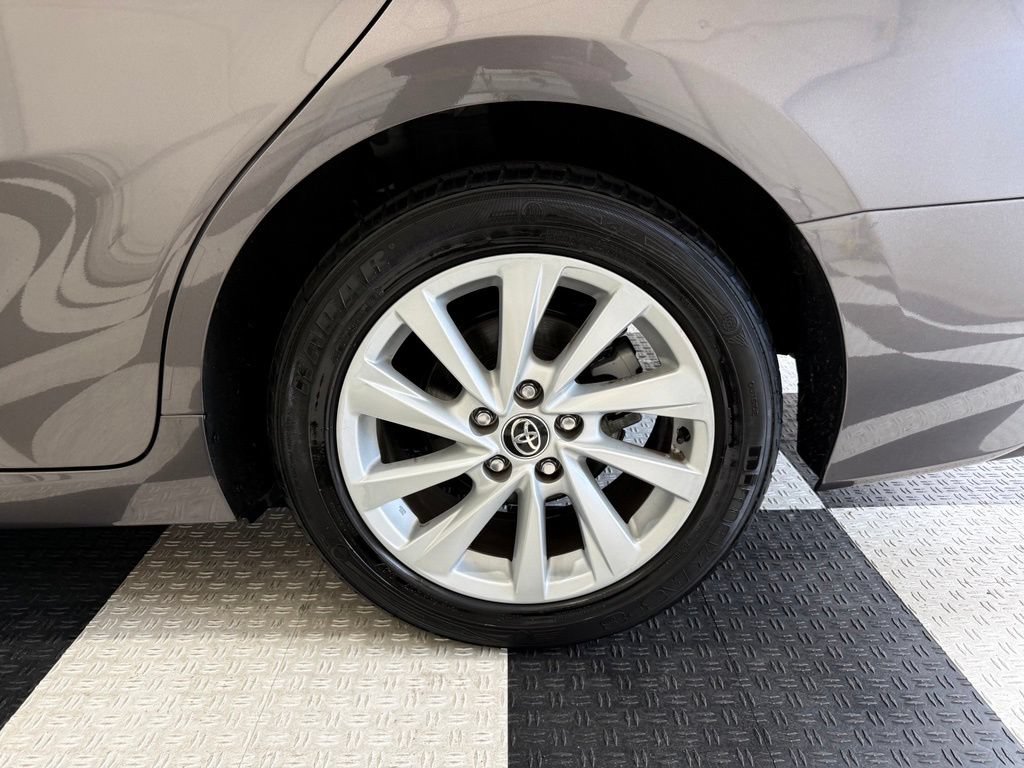 Used 2022 Toyota Camry LE FWD image 11