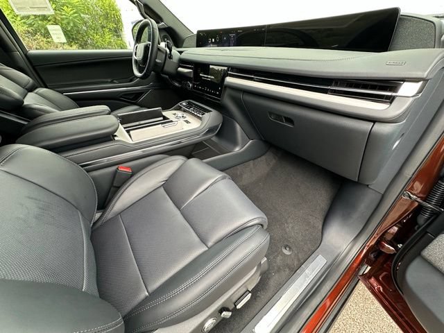 New 2027 Lincoln Navigator Reserve w/ Jet Appearance Package AWD/4WD image 21