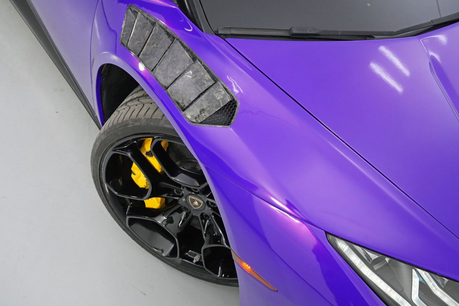 Used 2015 Lamborghini Huracan LP 610-4 AWD/4WD image 48