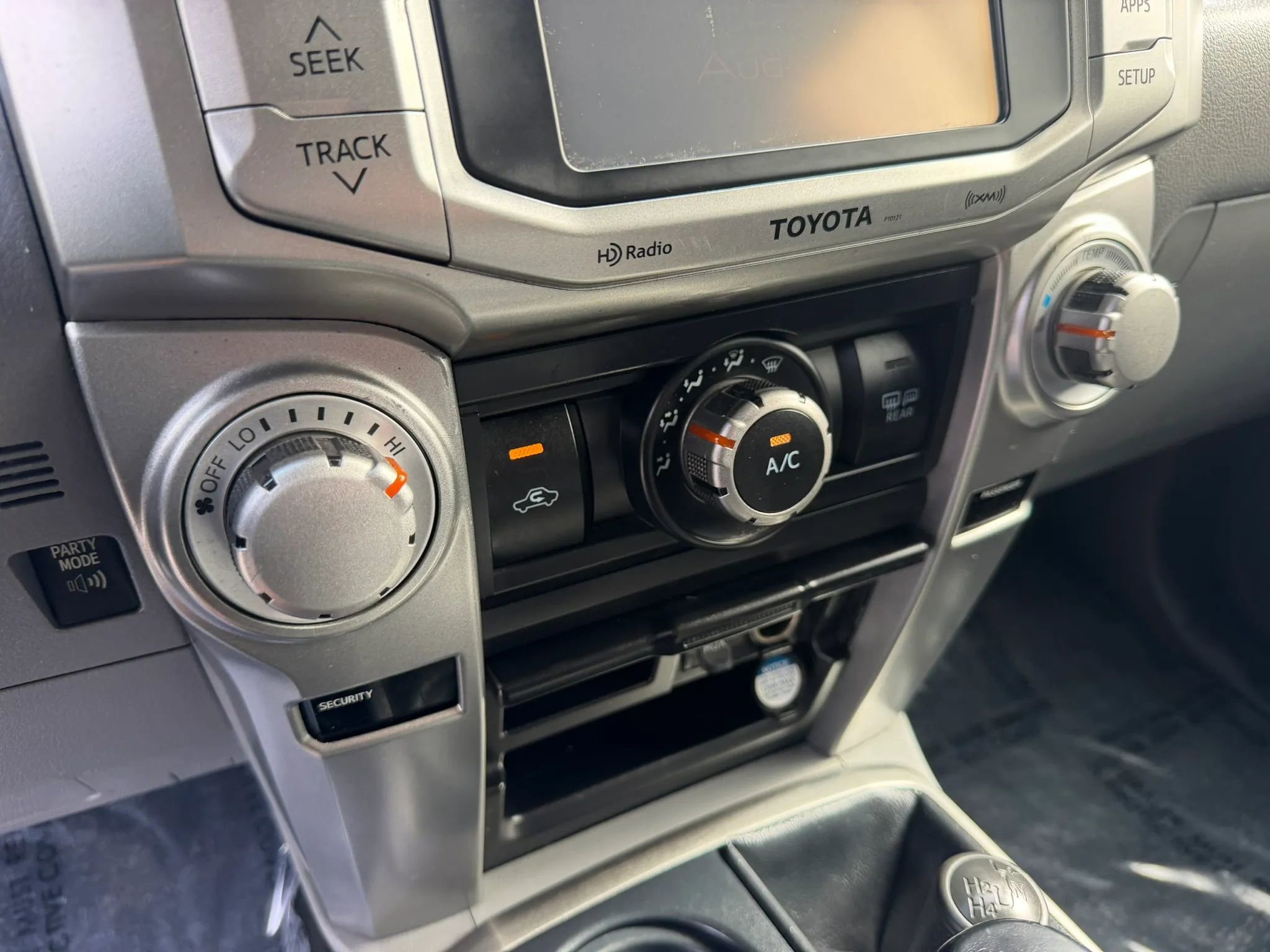 Used 2012 Toyota 4Runner SR5 AWD/4WD image 27