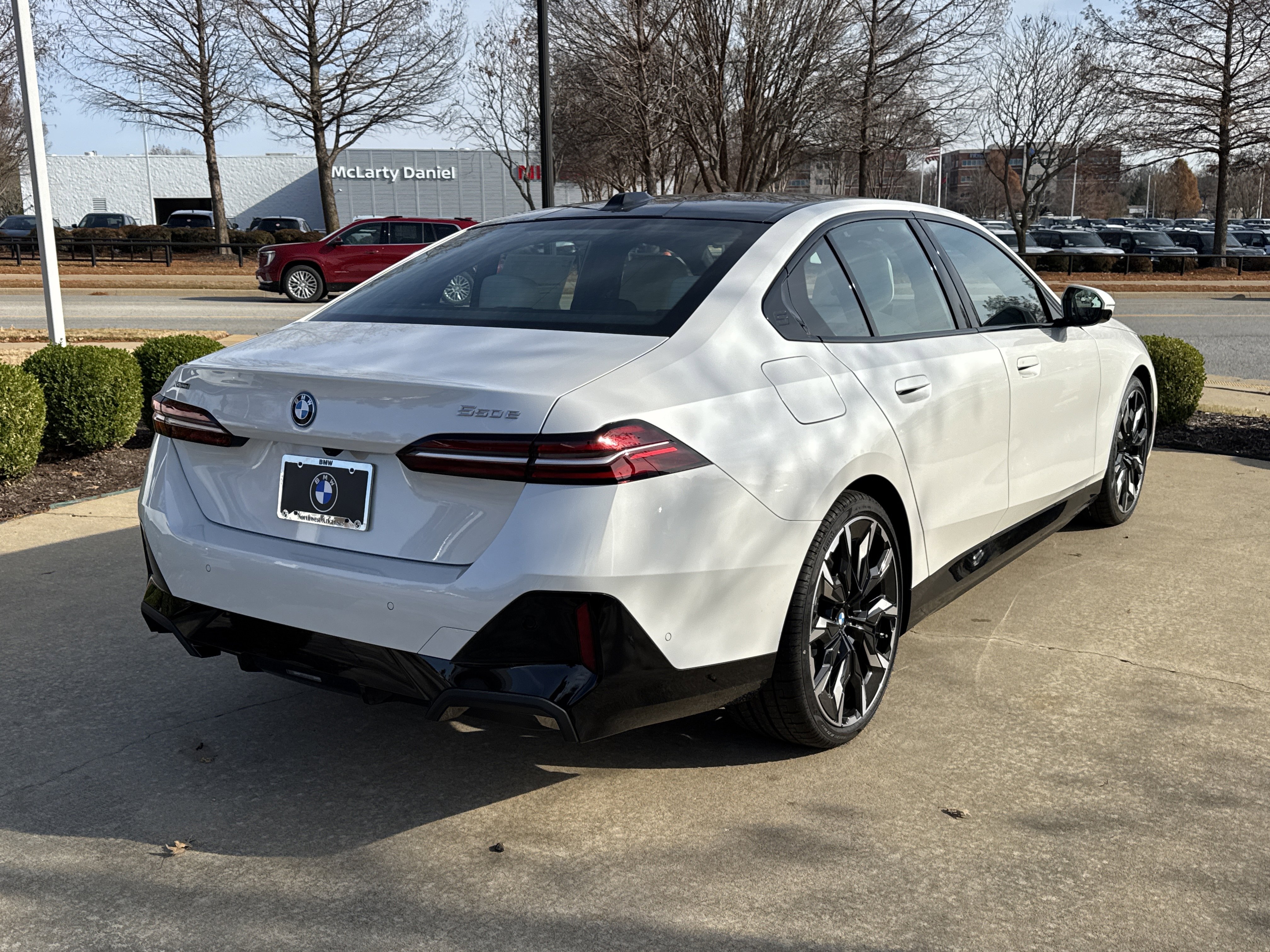 New 2026 BMW 550e xDrive w/ Executive Package image 5