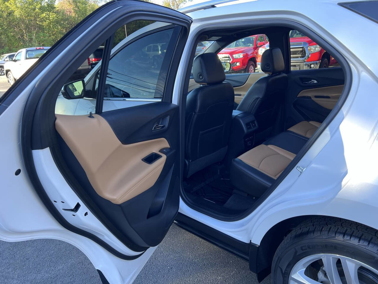 Used 2019 Chevrolet Equinox Premier image 25