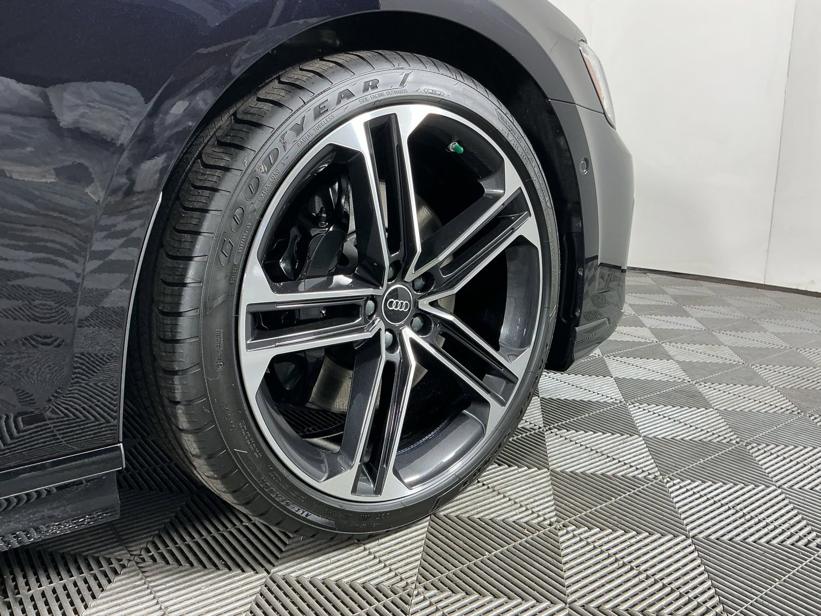 New 2026 Audi A8 L 3.0T AWD/4WD image 11