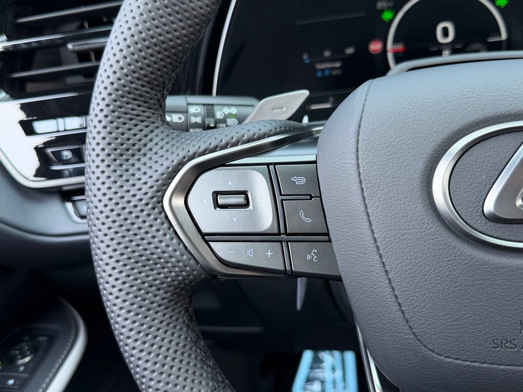 New 2026 Lexus TX 500h AWD image 17