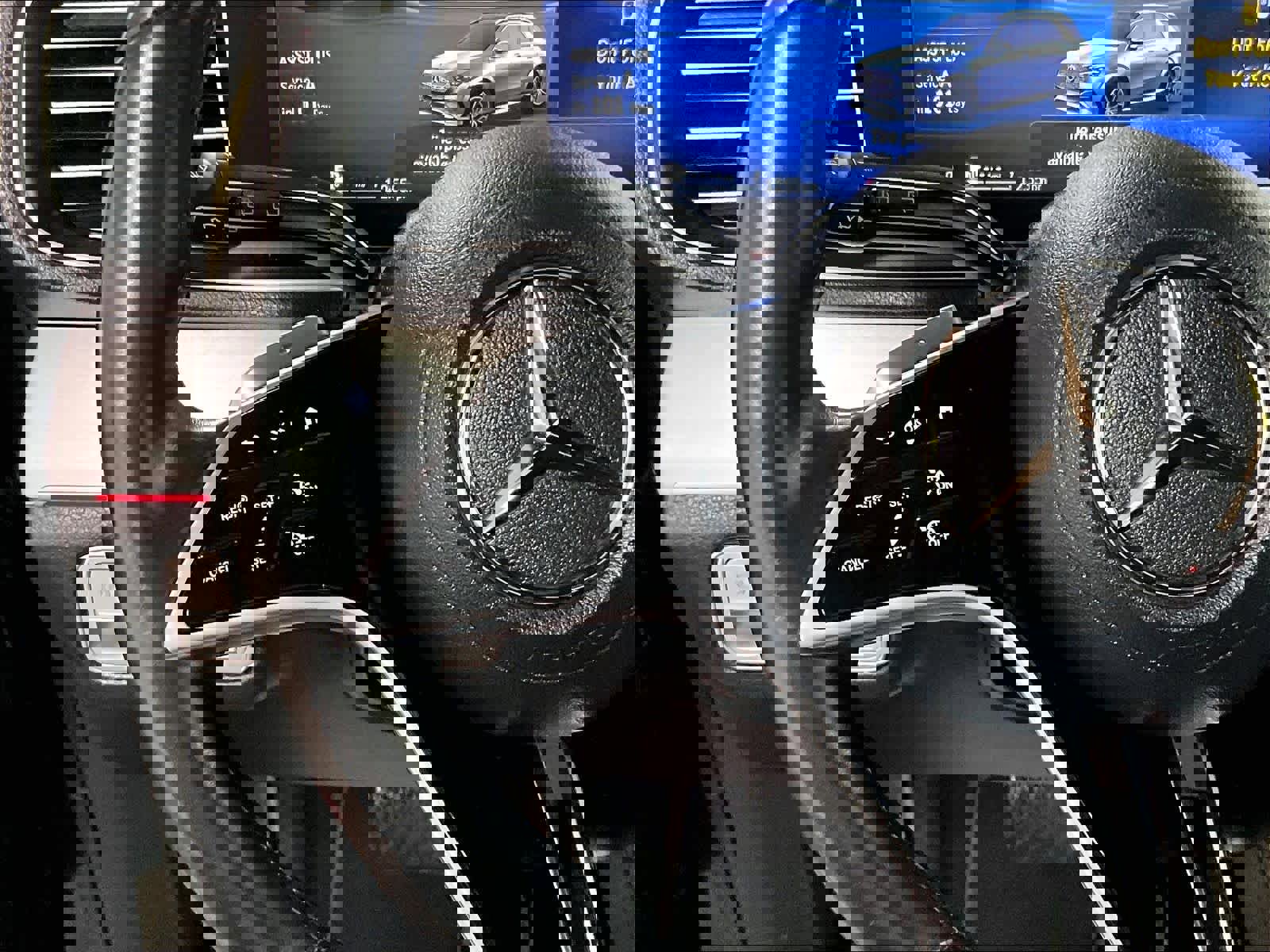 Used 2024 Mercedes-Benz GLE 450e 4MATIC image 23