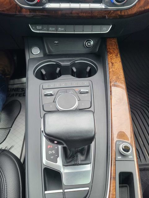 Used 2019 Audi A4 2.0T Premium w/ Convenience Package image 29