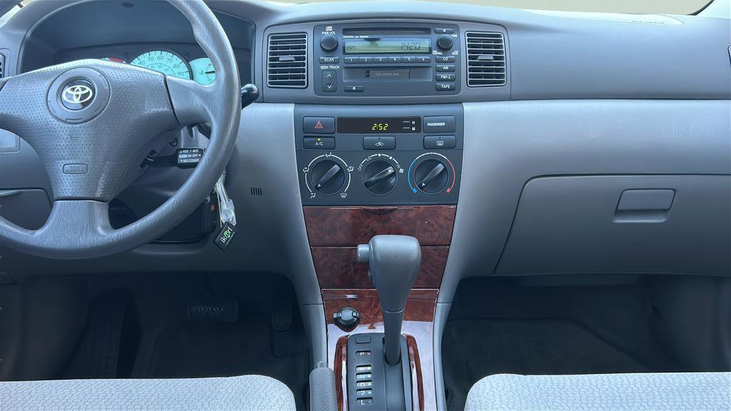Used 2003 Toyota Corolla LE image 21