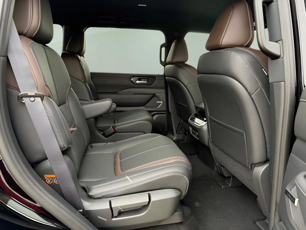 New 2026 Nissan Armada SL w/ Captain's Chari Seat Package image 19