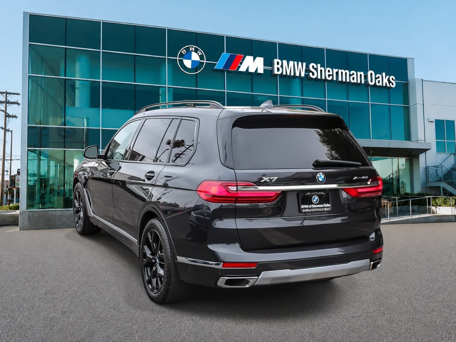 Used 2022 BMW X7 xDrive40i w/ Premium Package AWD/4WD image 6