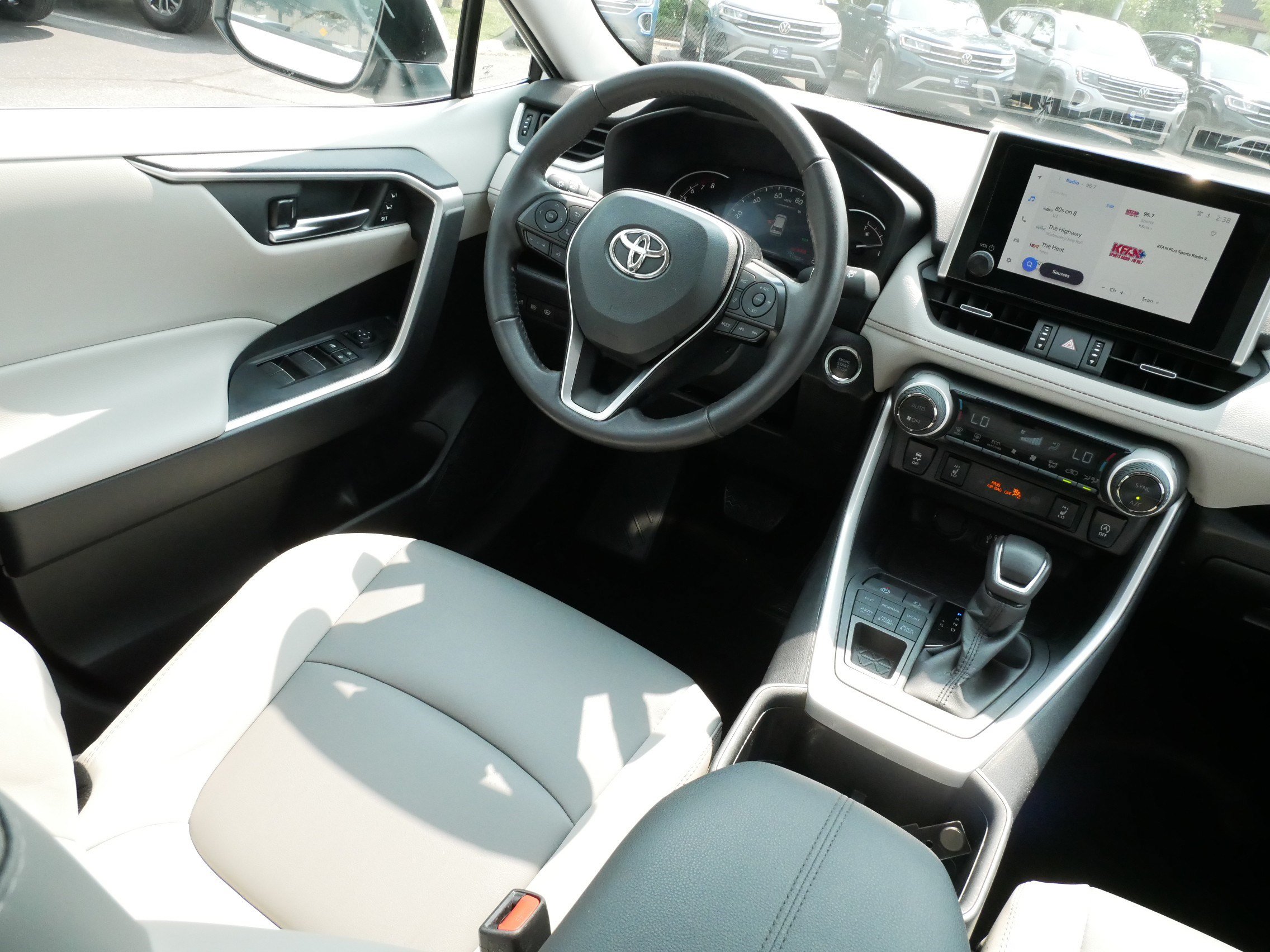 Used 2025 Toyota RAV4 XLE Premium w/ Weather Package AWD/4WD image 9
