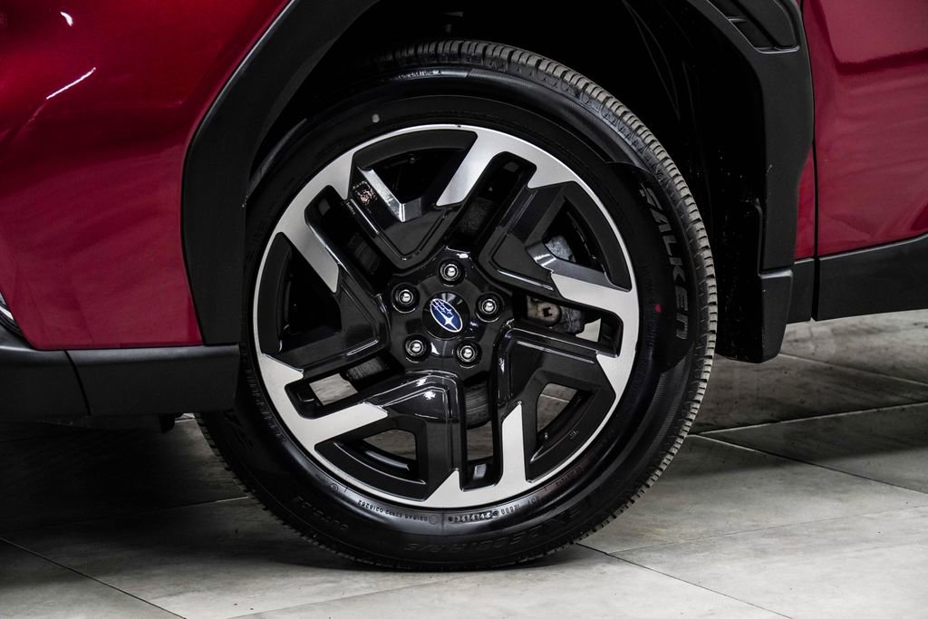 Used 2025 Subaru Forester Limited image 3