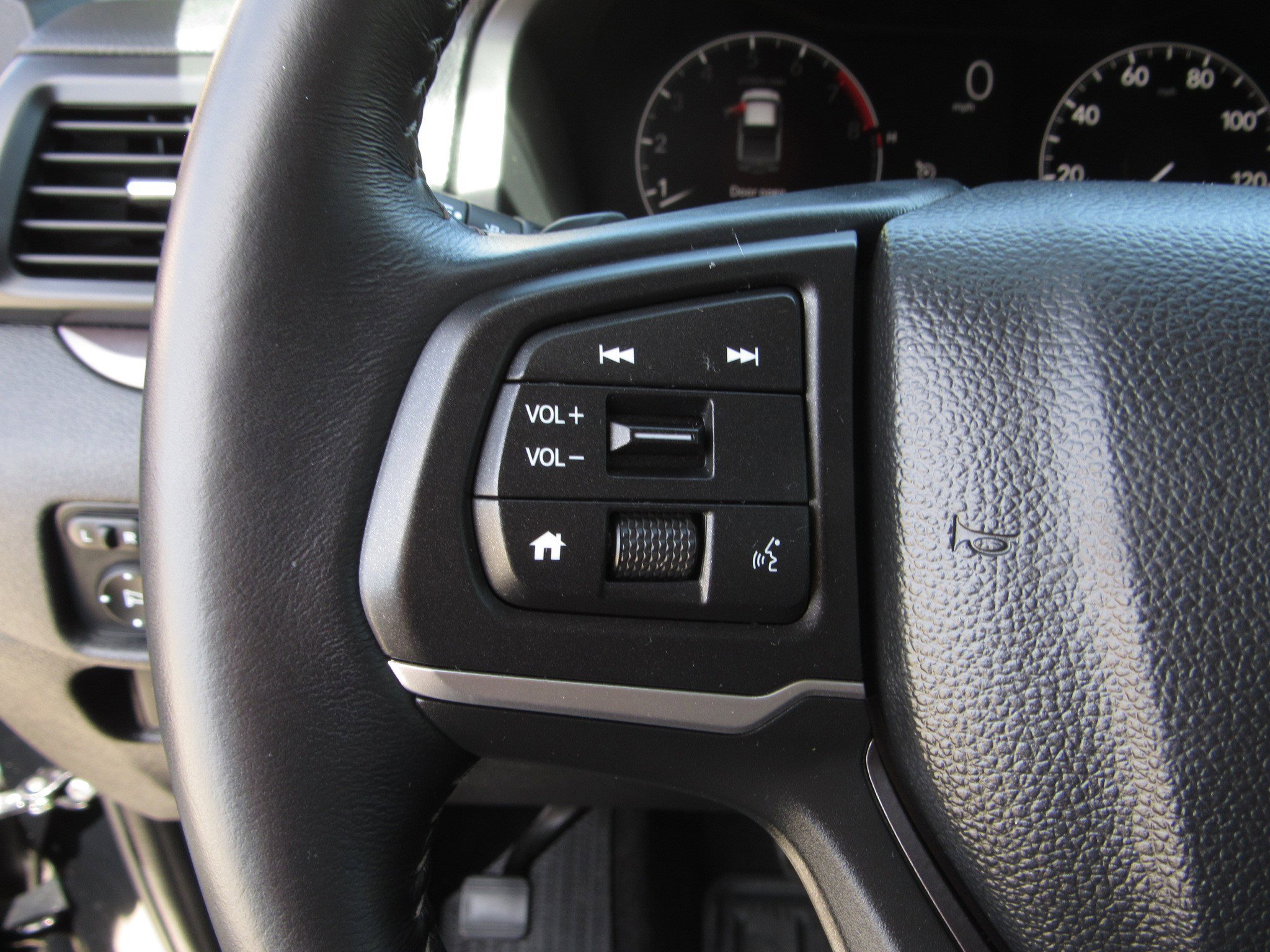 Used 2025 Honda Ridgeline RTL image 25